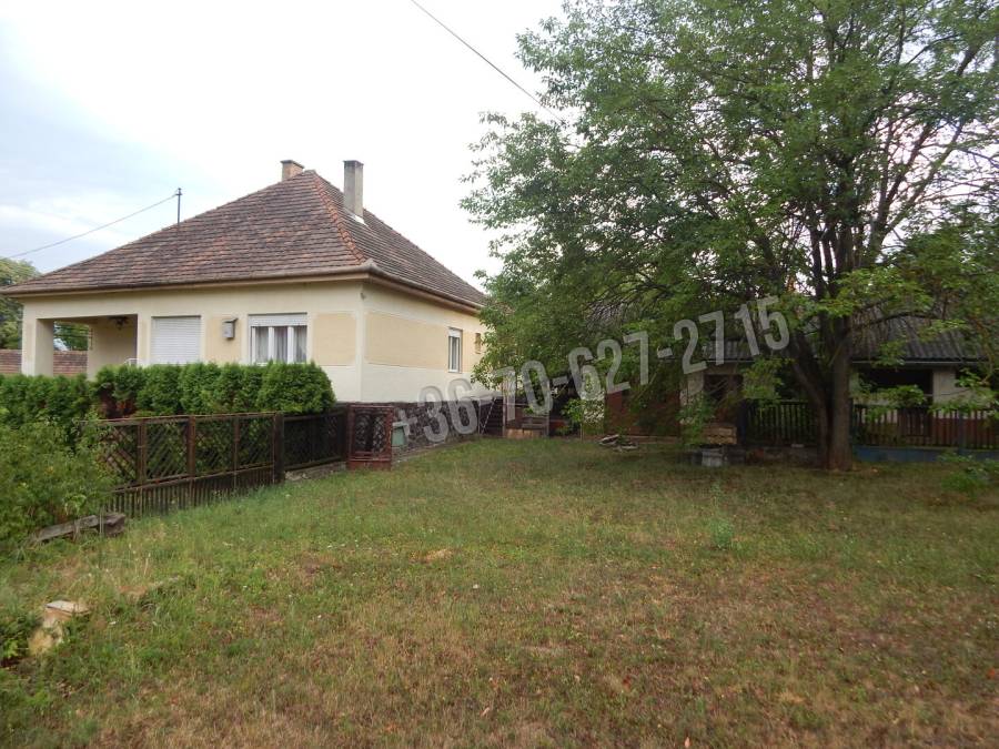 eladó családi ház, Bodony