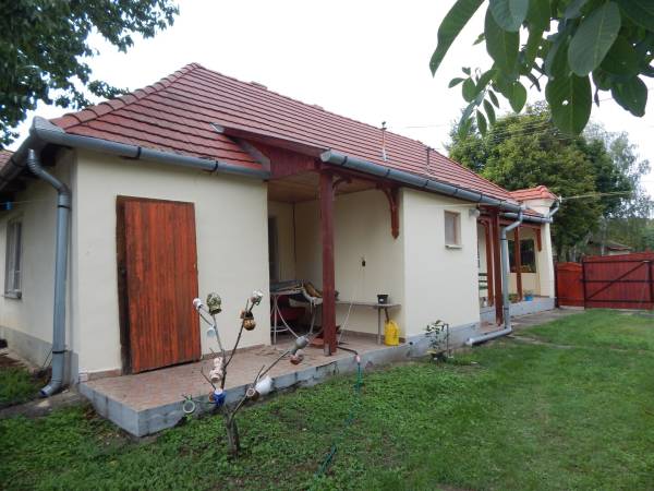 eladó családi ház, Bodony