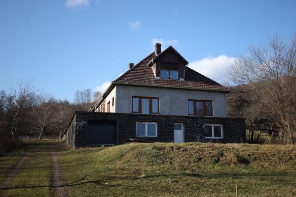 eladó családi ház, Parád