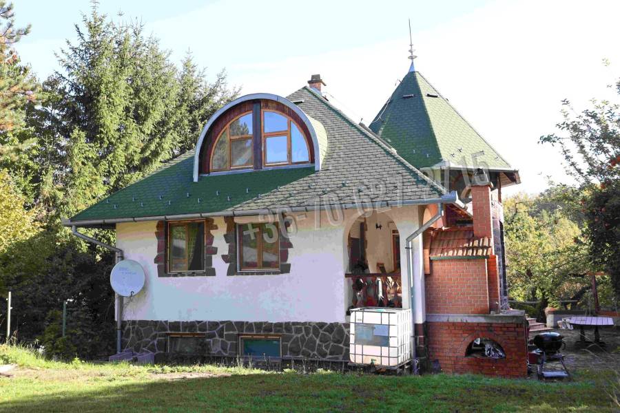 eladó családi ház, Parád