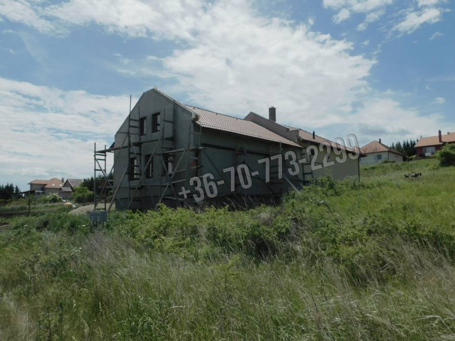 eladó újszerű ikerház, Egerszalók
